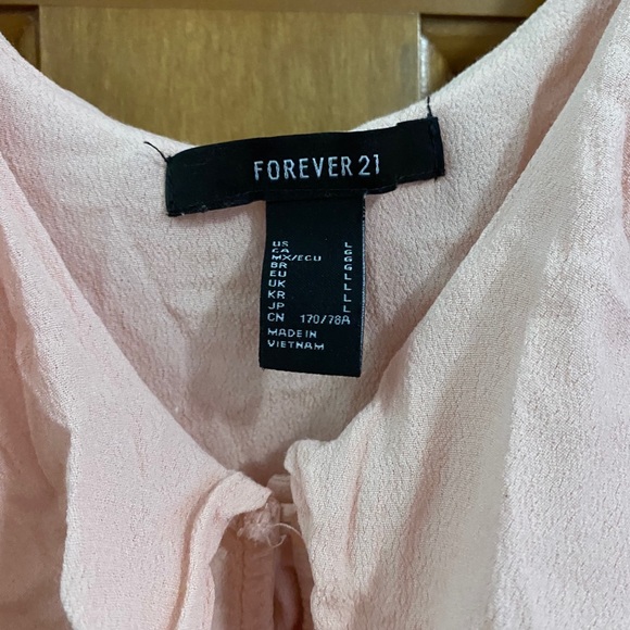 Pink romper - Picture 2 of 2